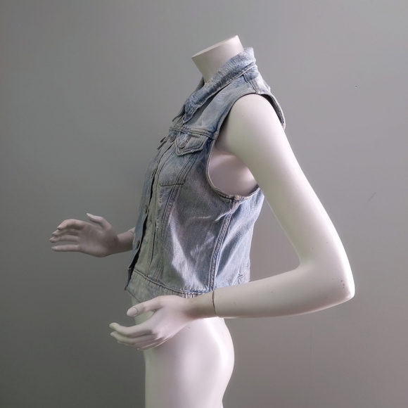 Vintage Y2K Levi's Distressed Light Denim Vest M - Picture 4 of 7